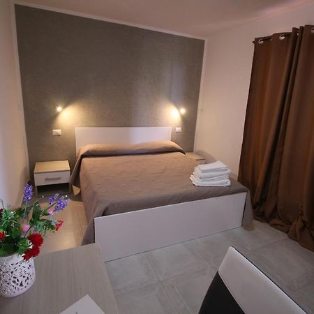 Chiaro Di Luna Apartment ซานตาโดเมนิกา ภายนอก รูปภาพ