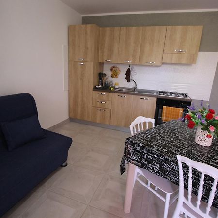 Chiaro Di Luna Apartment ซานตาโดเมนิกา ห้อง รูปภาพ