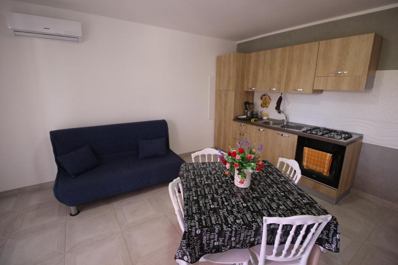 Chiaro Di Luna Apartment ซานตาโดเมนิกา ภายนอก รูปภาพ