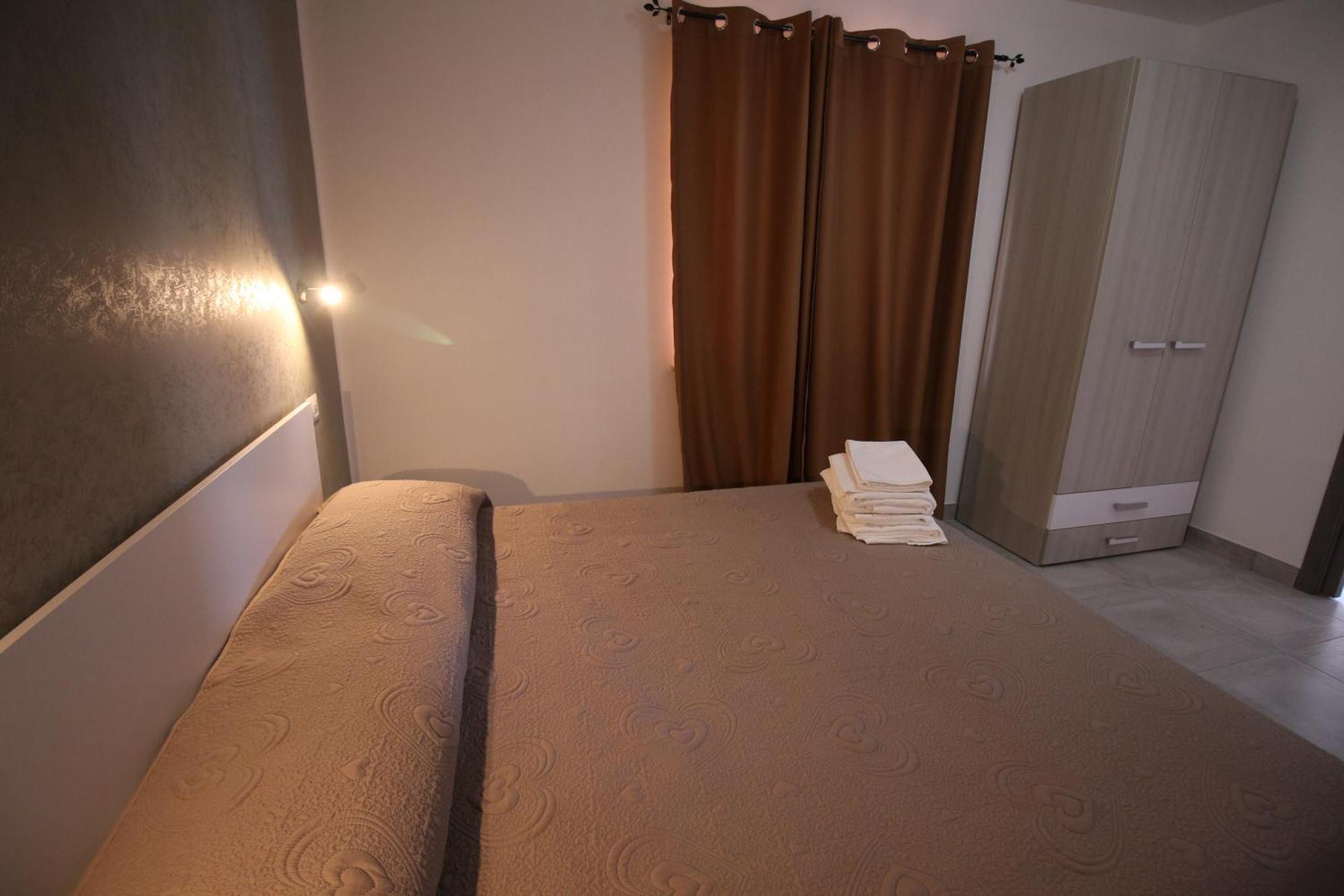 Chiaro Di Luna Apartment ซานตาโดเมนิกา ห้อง รูปภาพ